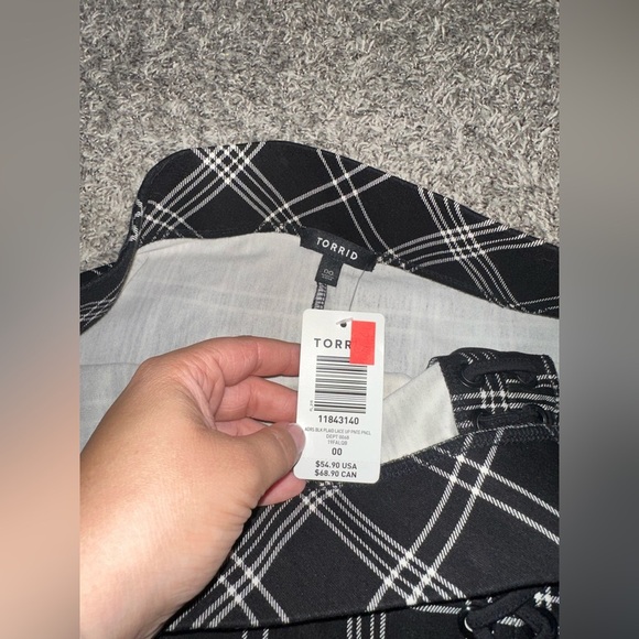 TORRID Women’s Pencil Skirt Plus Black Plaid Pull-On Stretch Corset Fit Size 00 - Picture 6 of 9